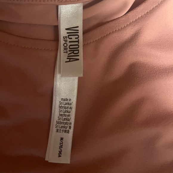 Sports top - Picture 3 of 3